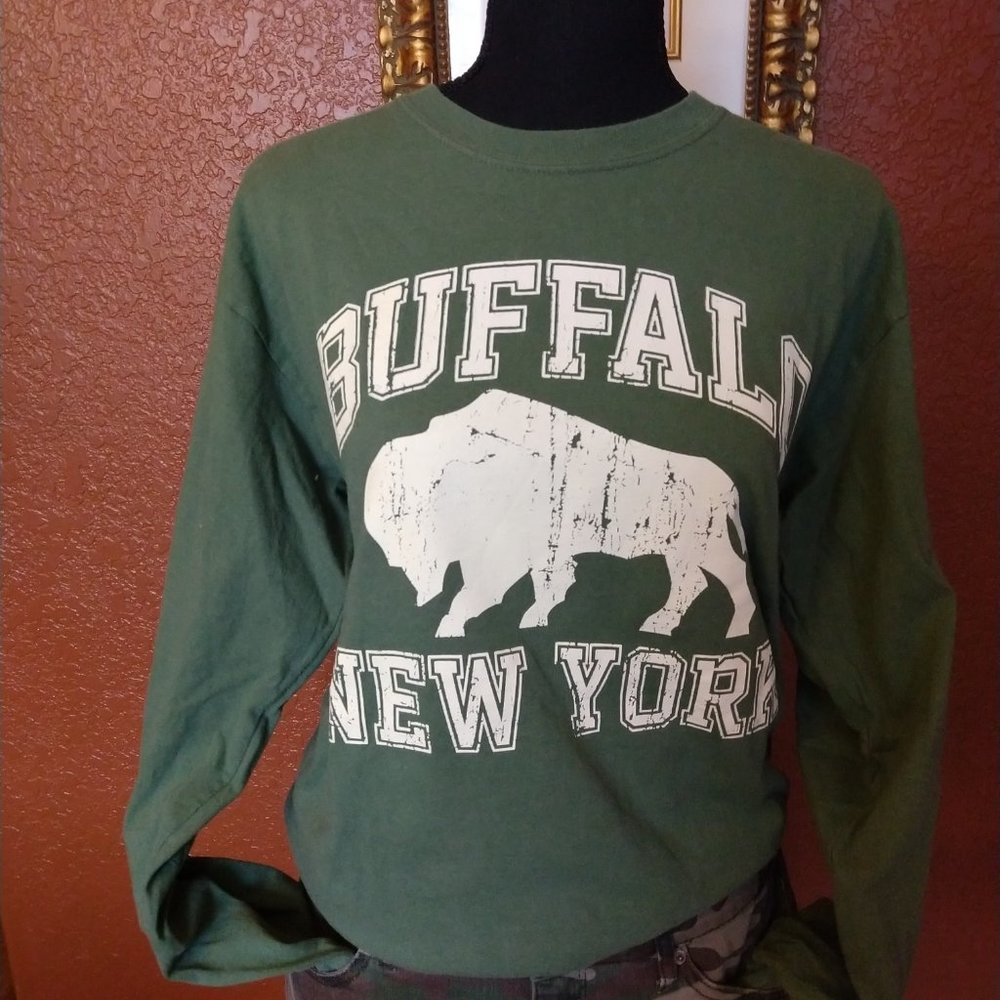 Gildan Buffalo New York Jersey.  Long sleeve, green, size M.